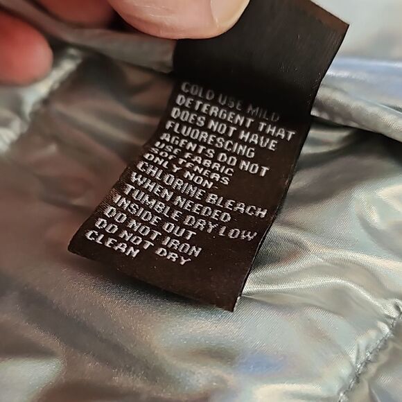 NWT J. McLaughlin silver puffer jacket - Picture 11 of 12